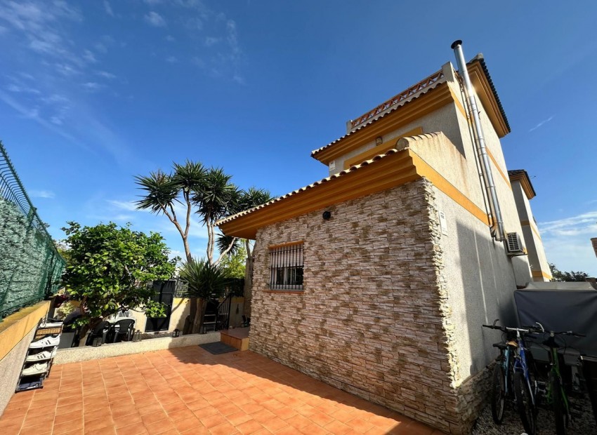 Resale - Villa - Los Montesinos - Los Montesinos Centro