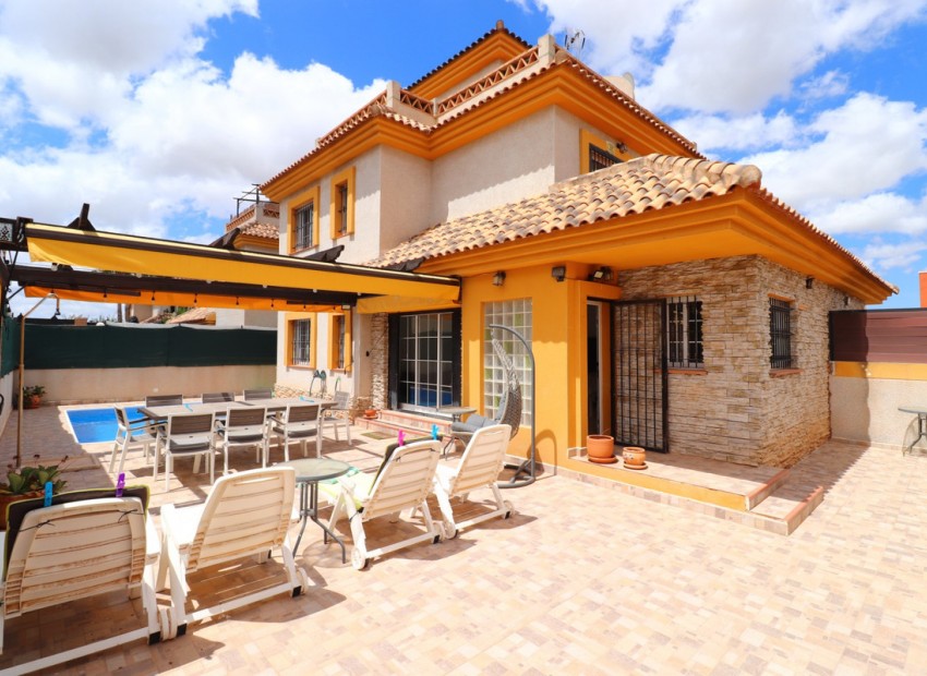 Resale - Villa - Los Montesinos - Los Montesinos Centro