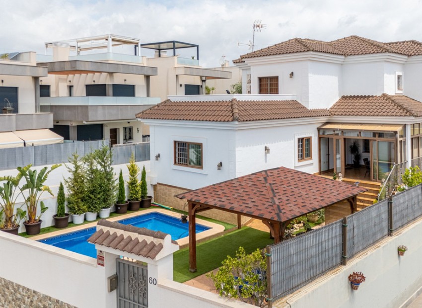 Resale - Villa - Los Montesinos - Los Montesinos Centro
