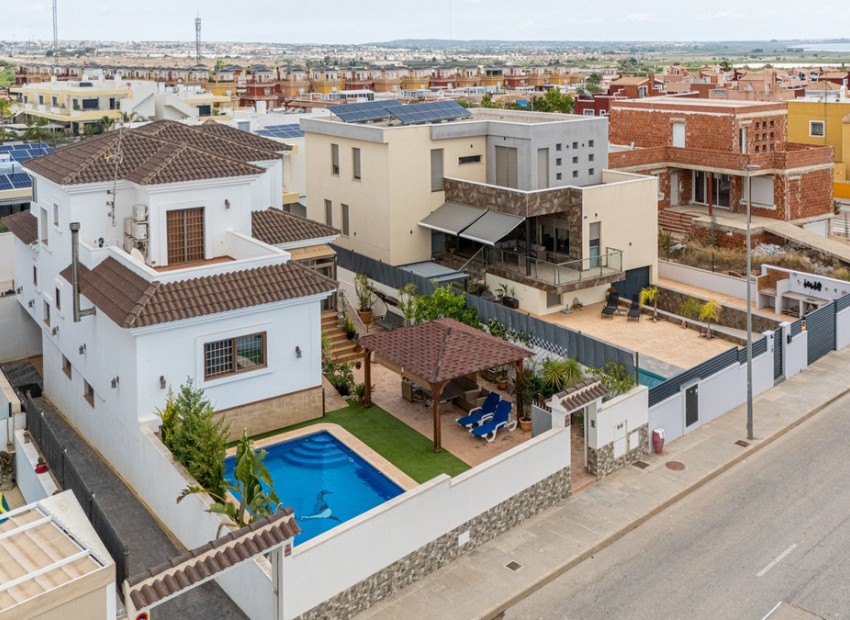 Resale - Villa - Los Montesinos - Los Montesinos Centro