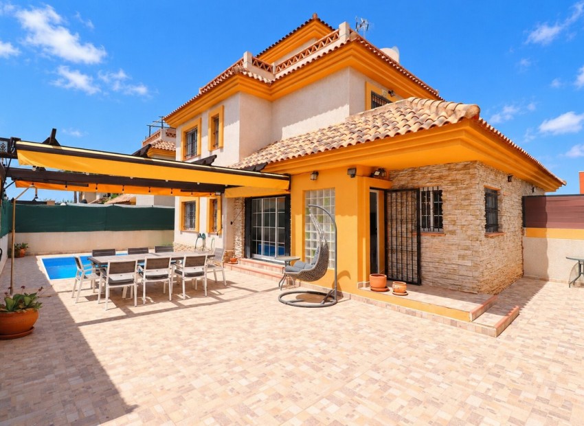Resale - Villa - Los Montesinos - Los Montesinos Centro