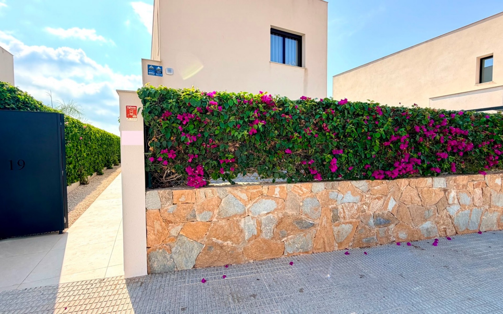 Resale - Villa - Los Montesinos - Los Montesinos - Urb. La Herrada
