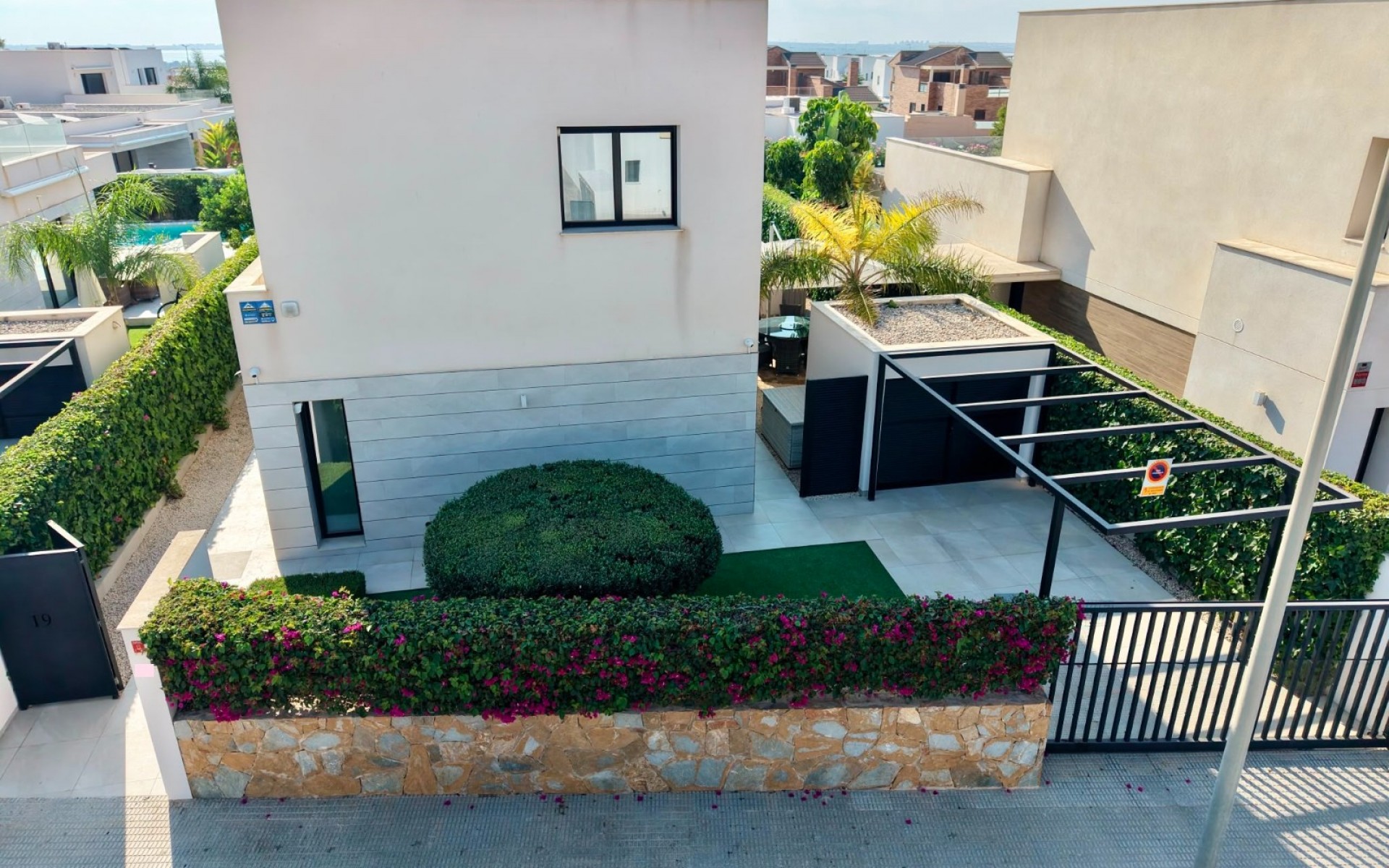 Resale - Villa - Los Montesinos - Los Montesinos - Urb. La Herrada