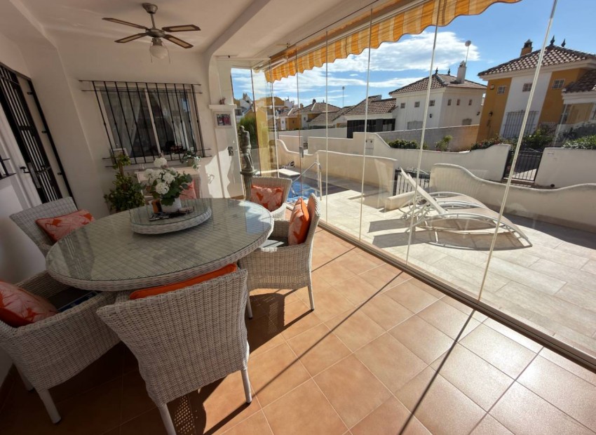 Resale - Villa - Los Montesinos - Urbanizacion montesol