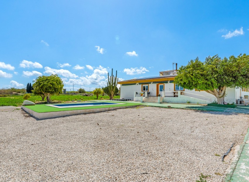 Resale - Villa - Los Montesinos