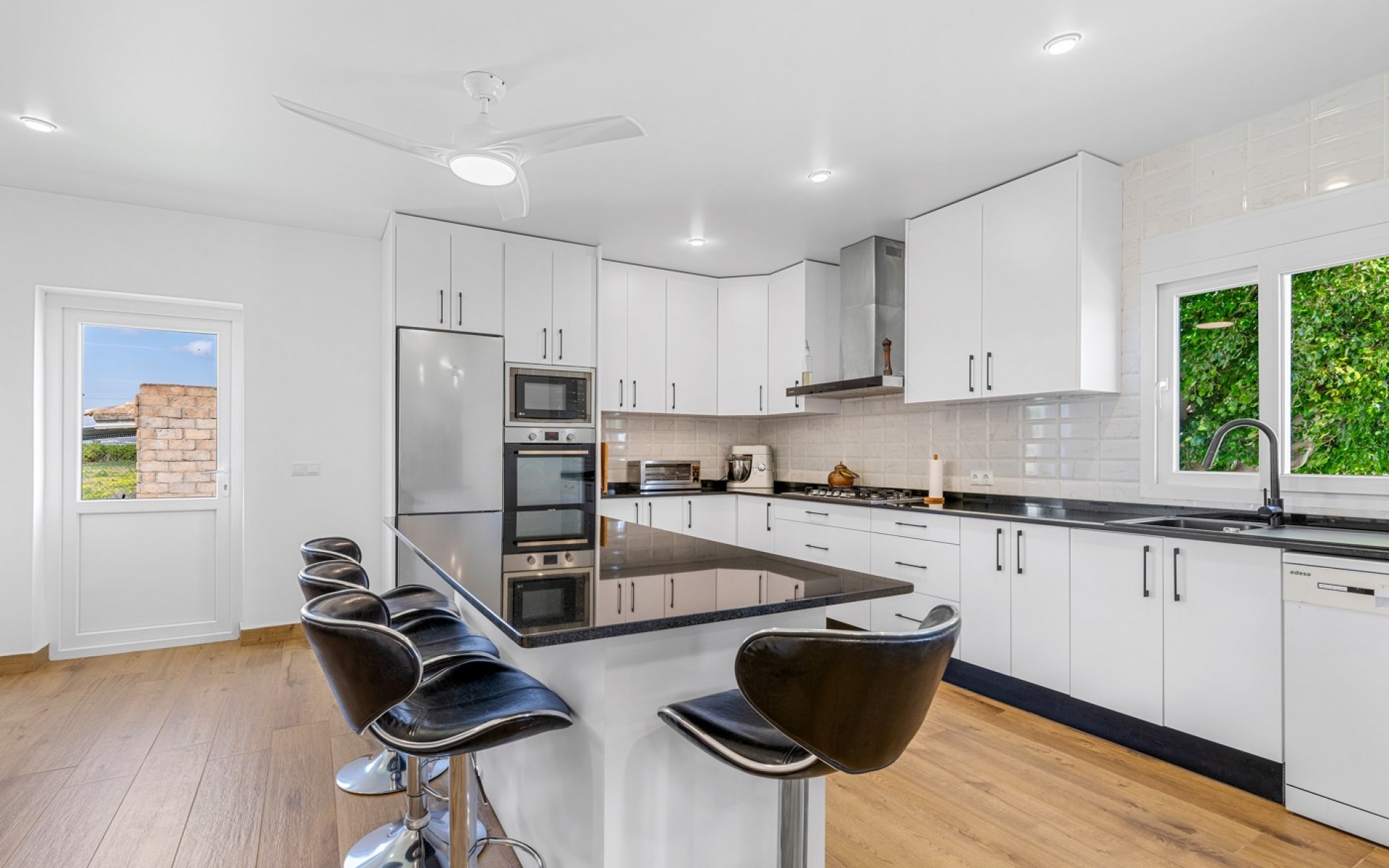 Resale - Villa - Los Montesinos