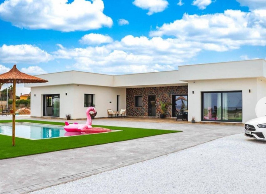 Resale - Villa - Los Montesinos