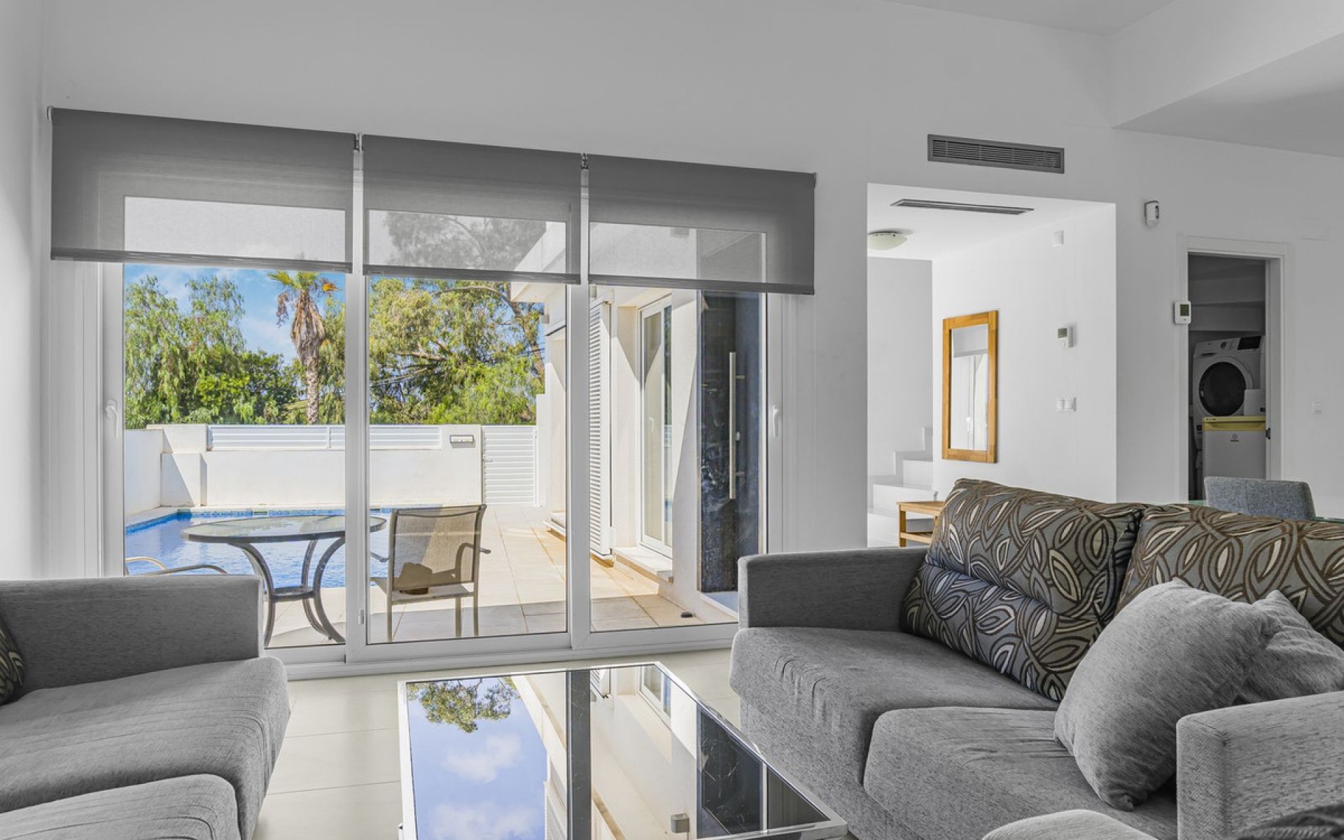 Resale - Villa - Mil Palmeras