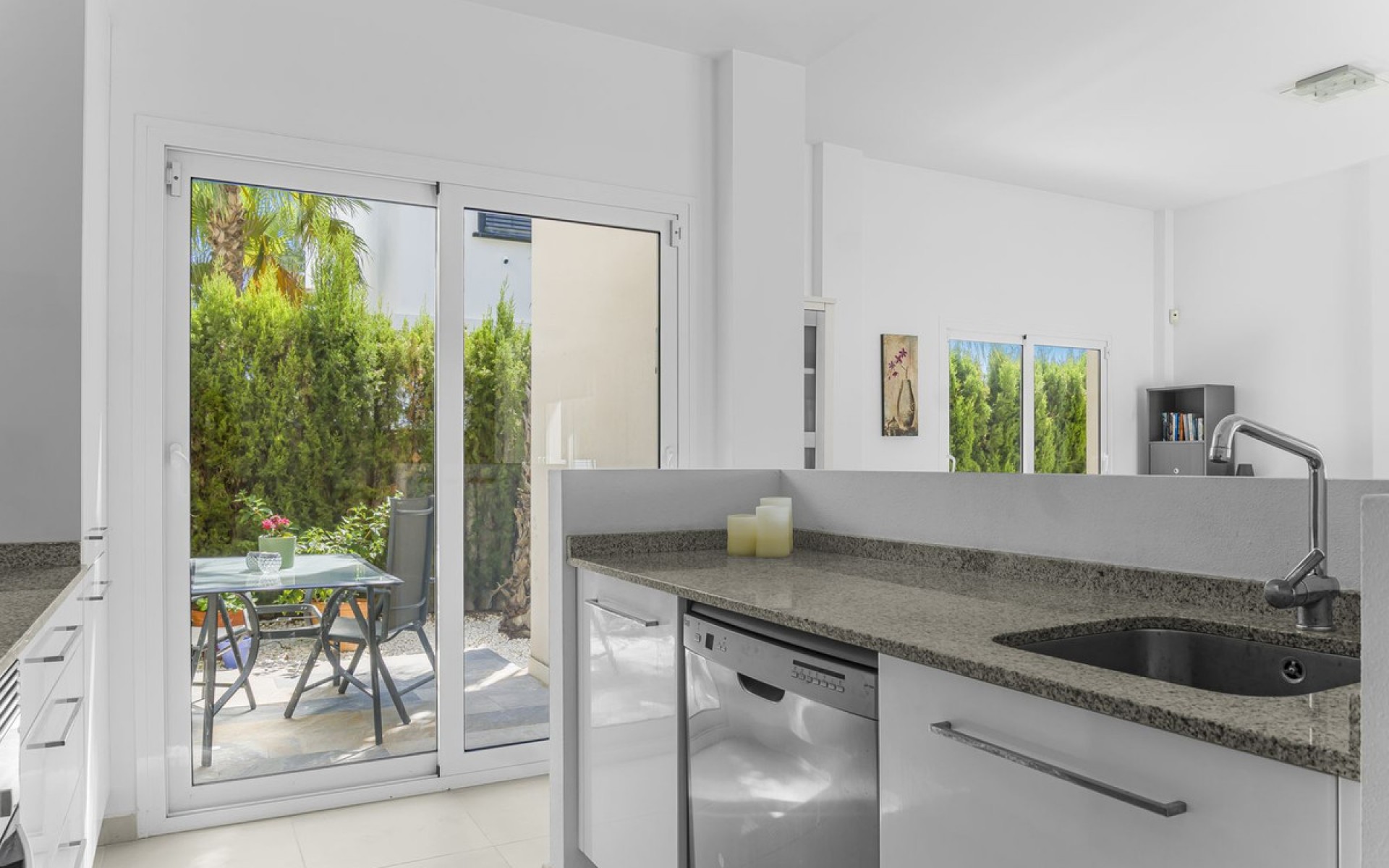 Resale - Villa - Mil Palmeras