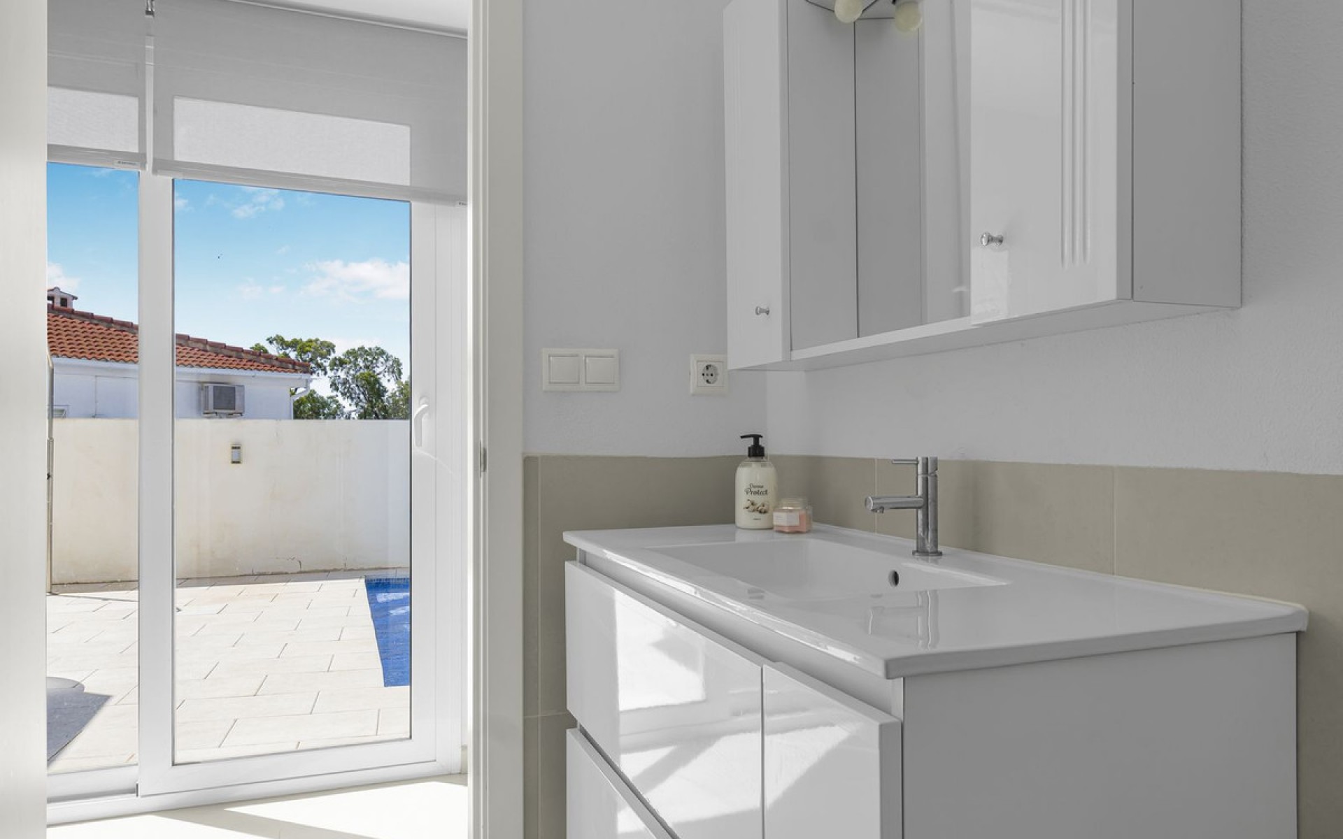 Resale - Villa - Mil Palmeras