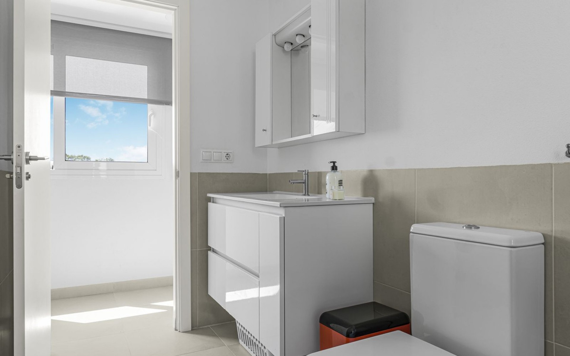 Resale - Villa - Mil Palmeras