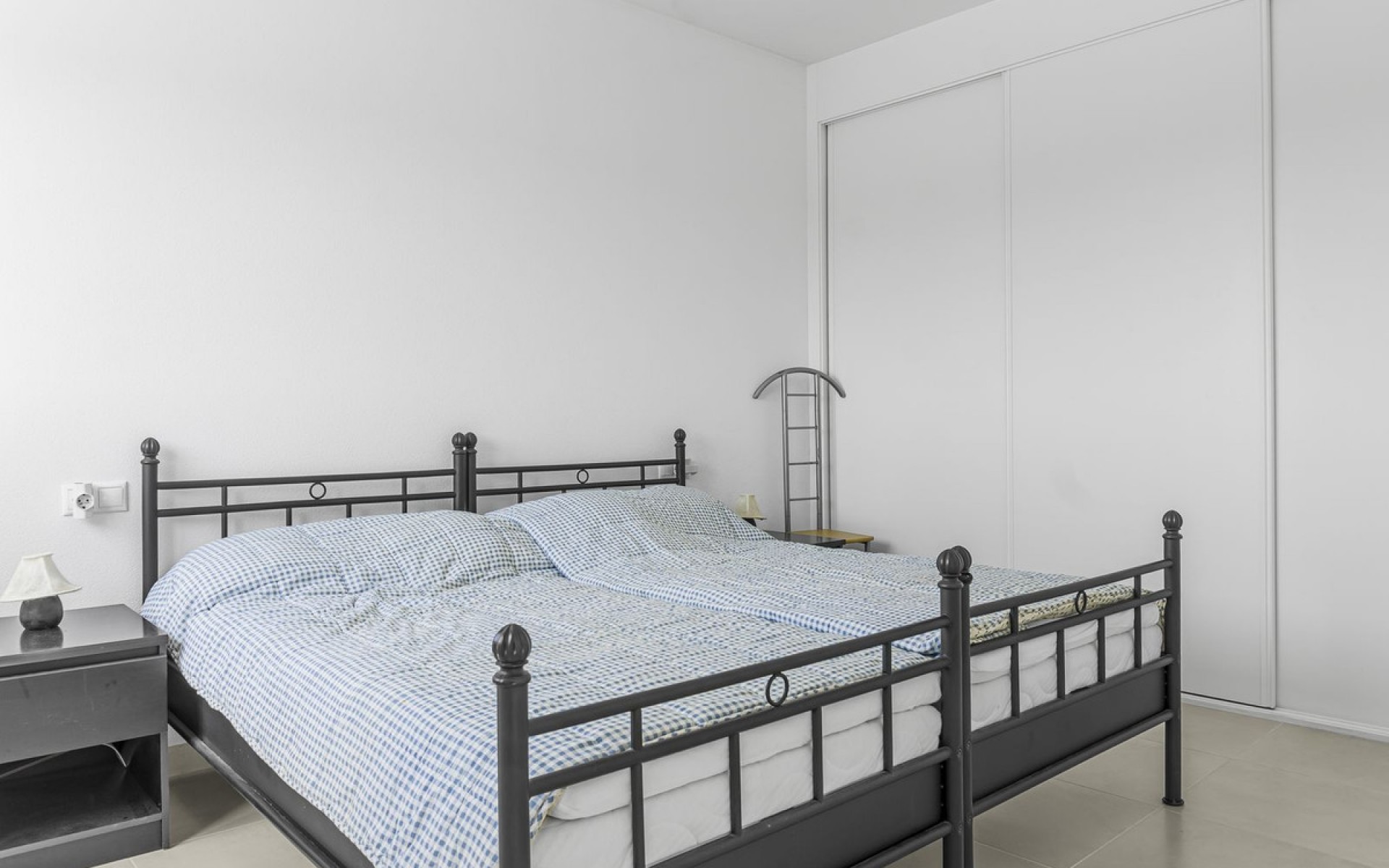 Resale - Villa - Mil Palmeras