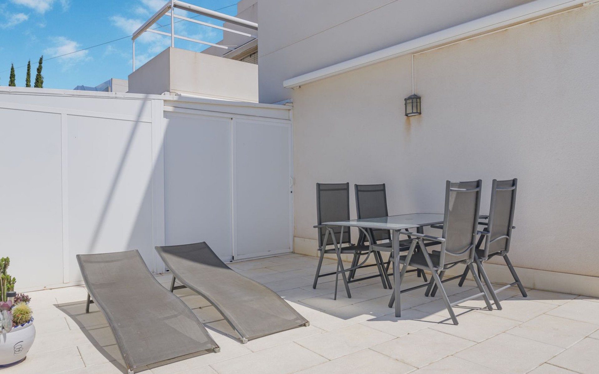 Resale - Villa - Mil Palmeras