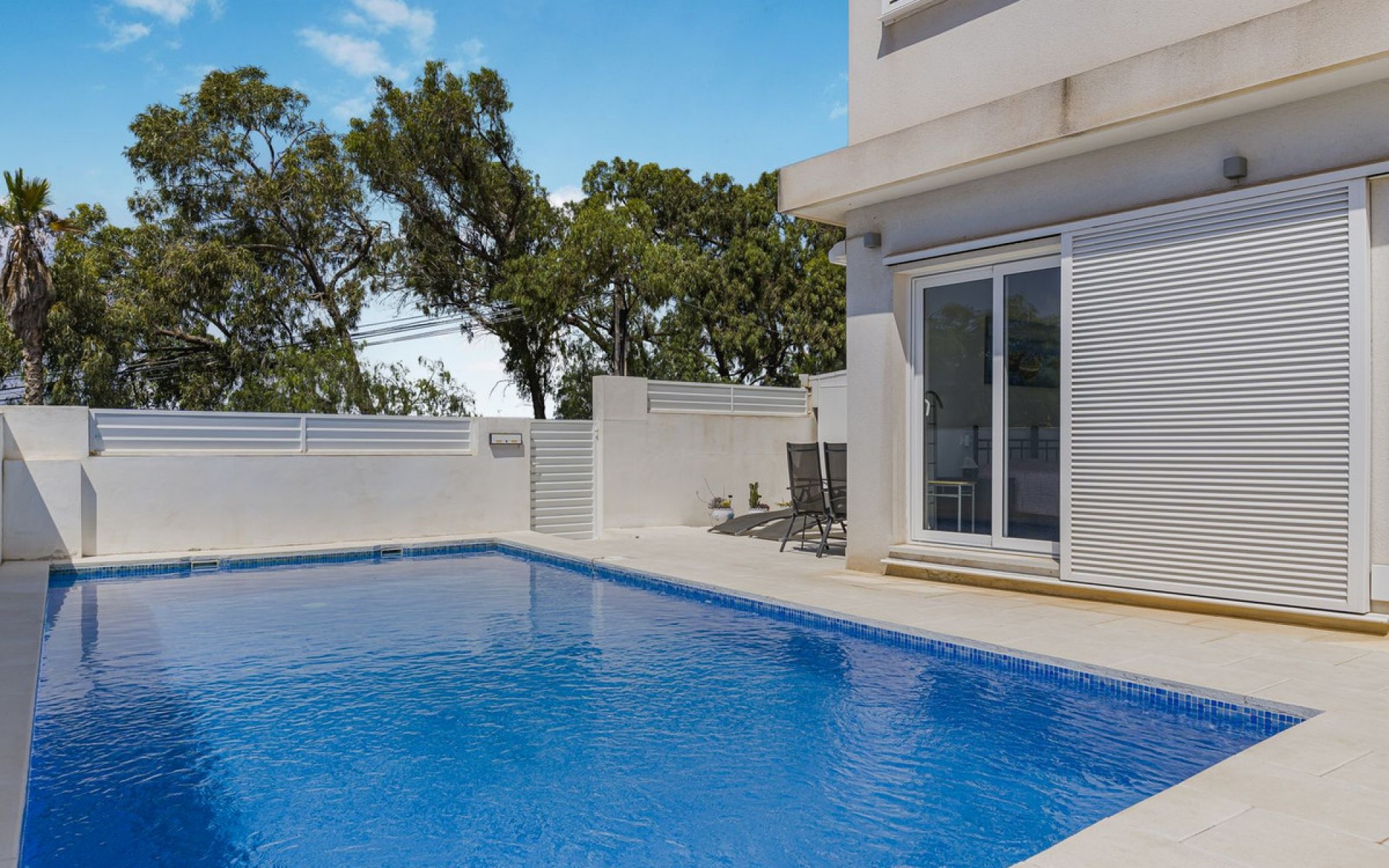 Resale - Villa - Mil Palmeras