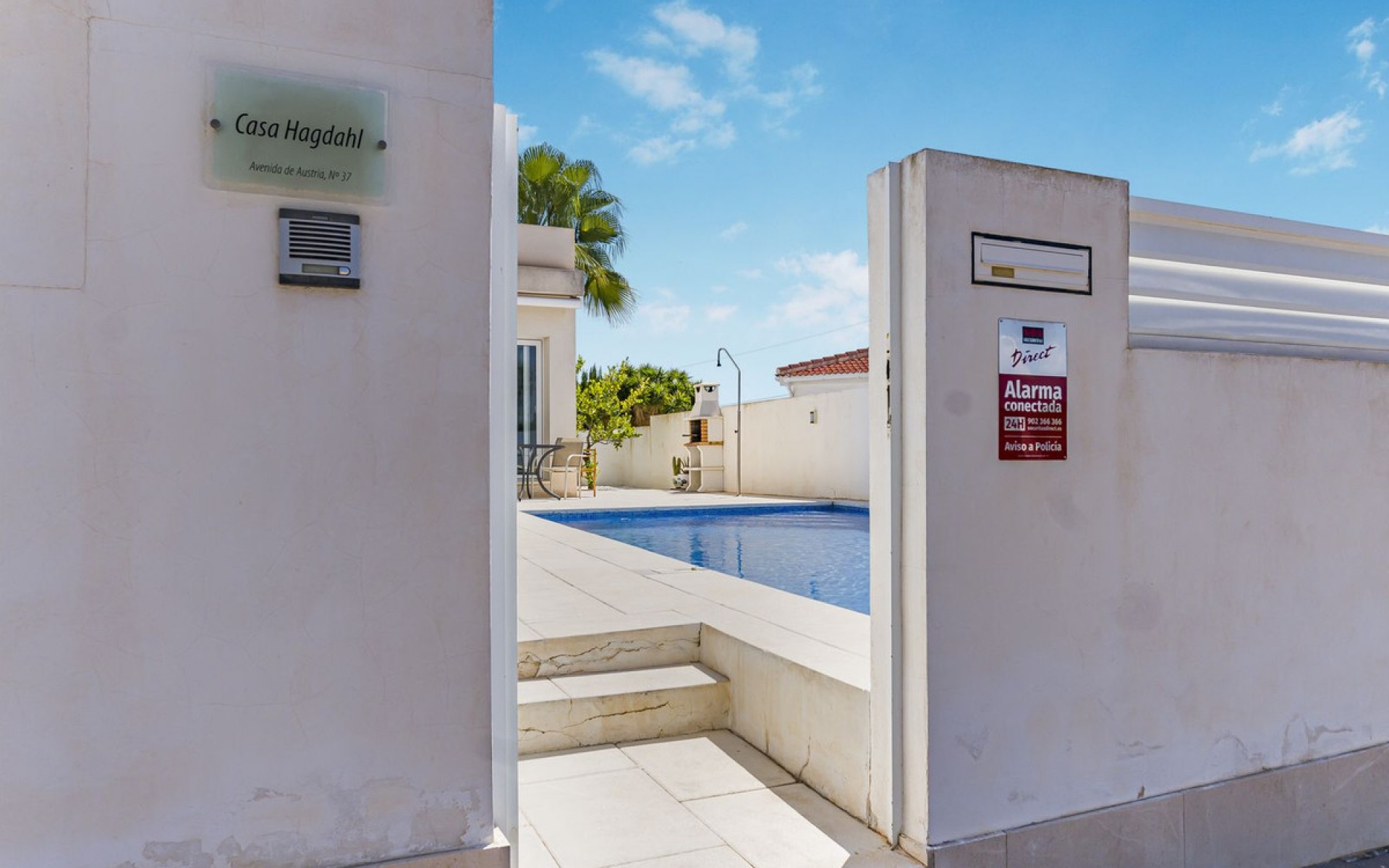 Resale - Villa - Mil Palmeras