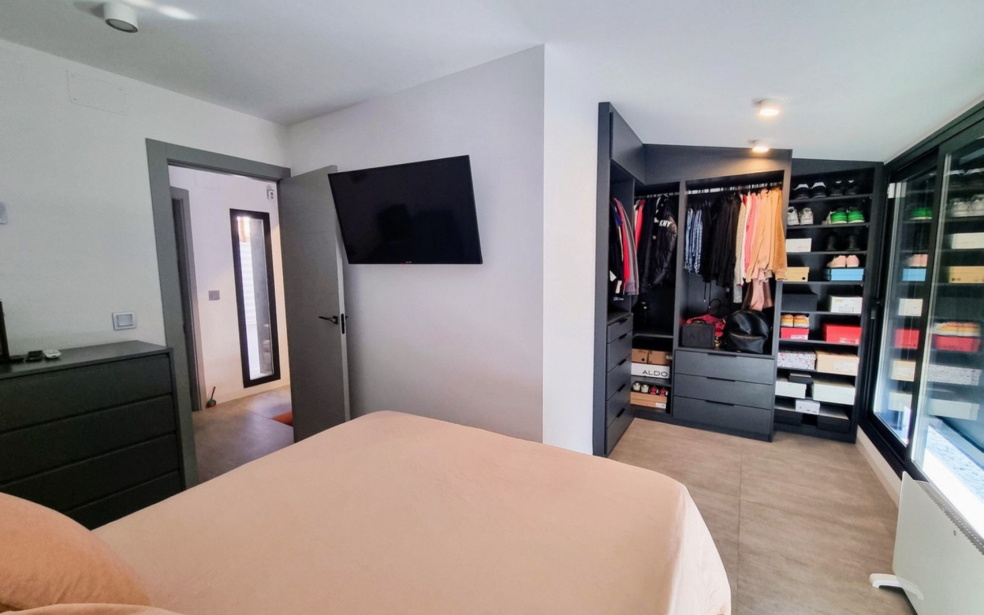 Resale - Villa - Mil Palmeras