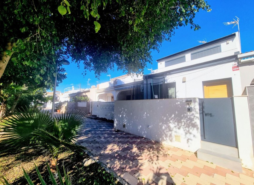 Resale - Villa - Mil Palmeras