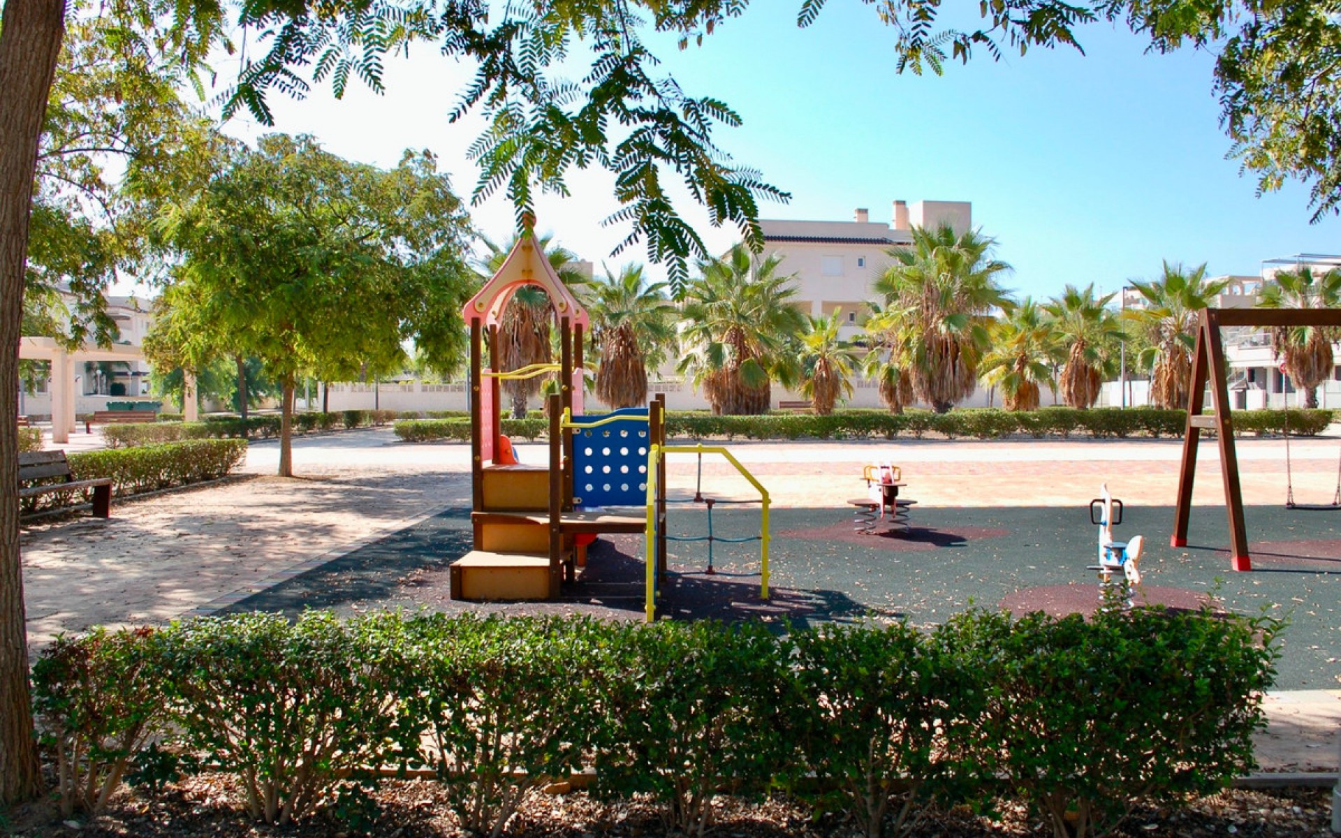 Resale - Villa - Mil Palmeras