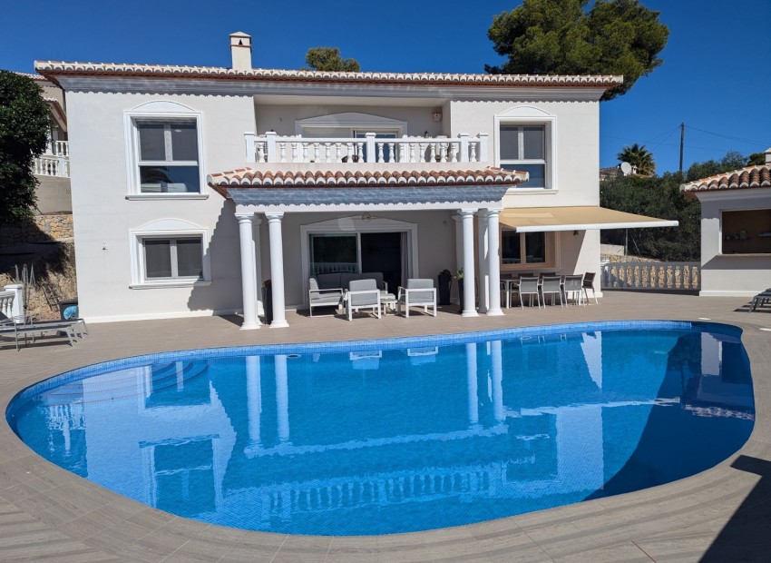 Resale - Villa - Moraira