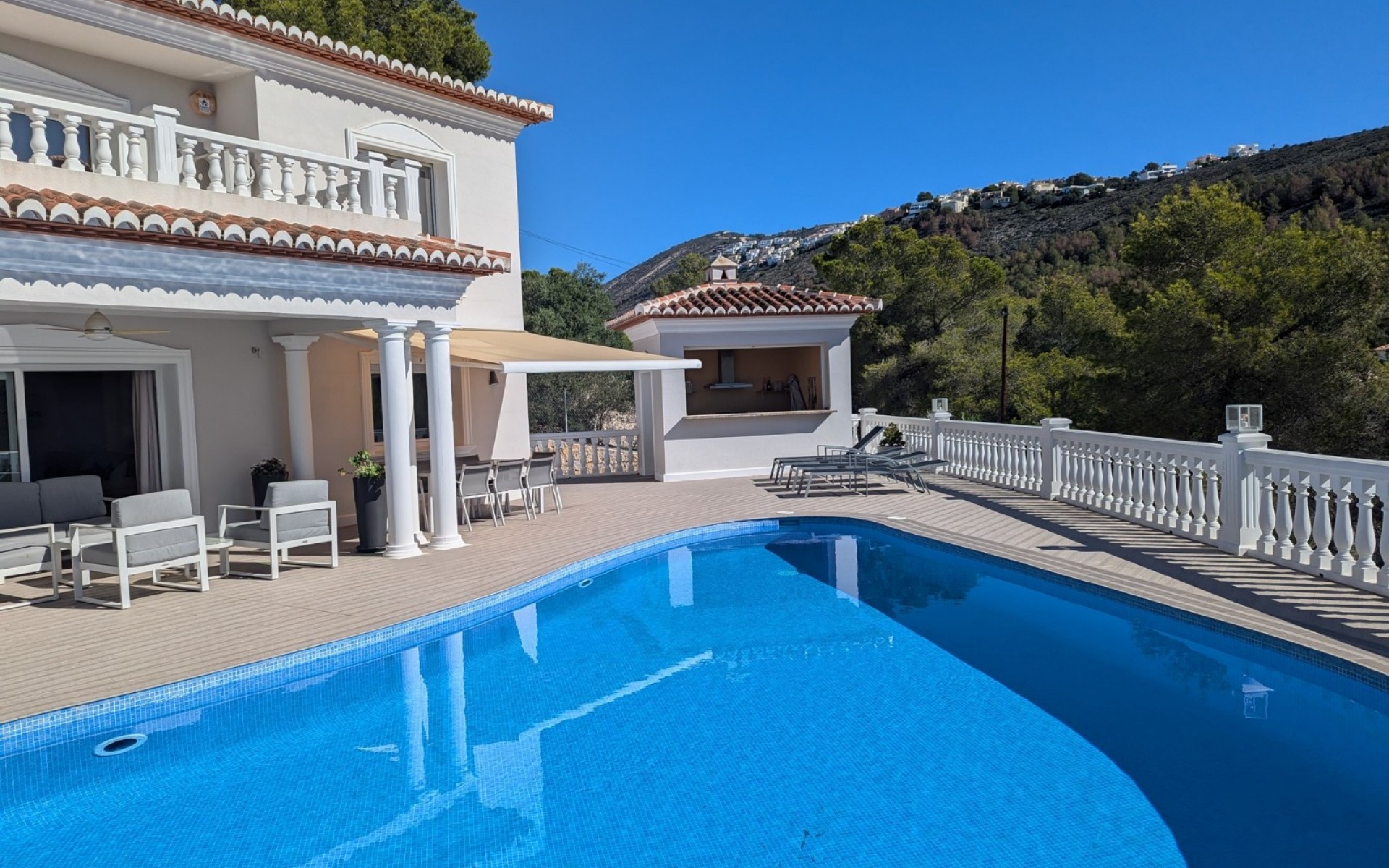 Resale - Villa - Moraira