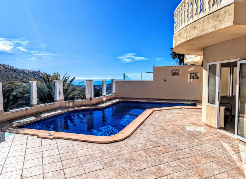 Resale - Villa - Moraira