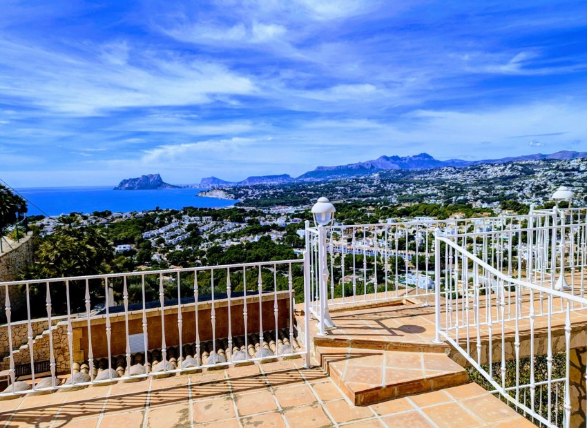 Resale - Villa - Moraira