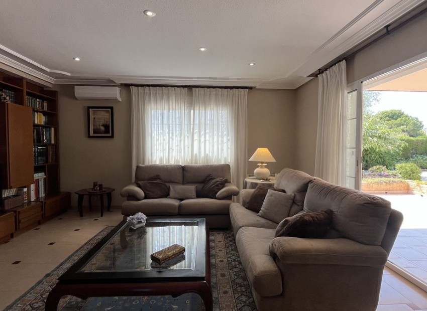 Resale - Villa - Muchamiel