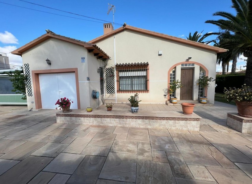 Resale - Villa - Orihuela - Cabo Roig
