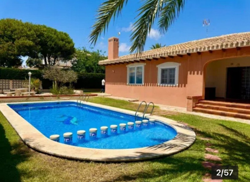 Resale - Villa - Orihuela - Cabo Roig