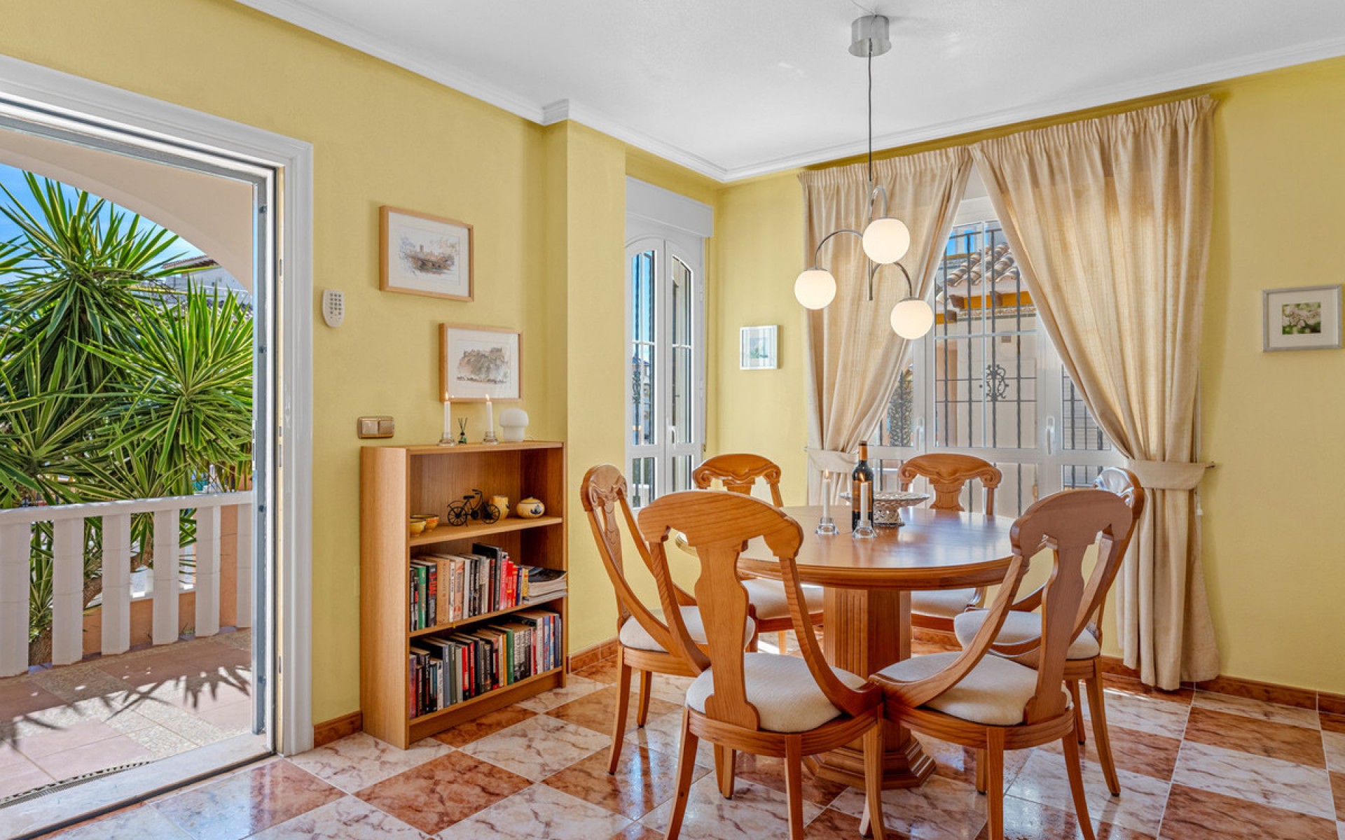 Resale - Villa - Orihuela - Cabo Roig