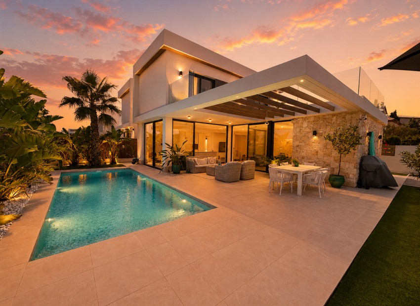 Resale - Villa - Orihuela - Cabo Roig