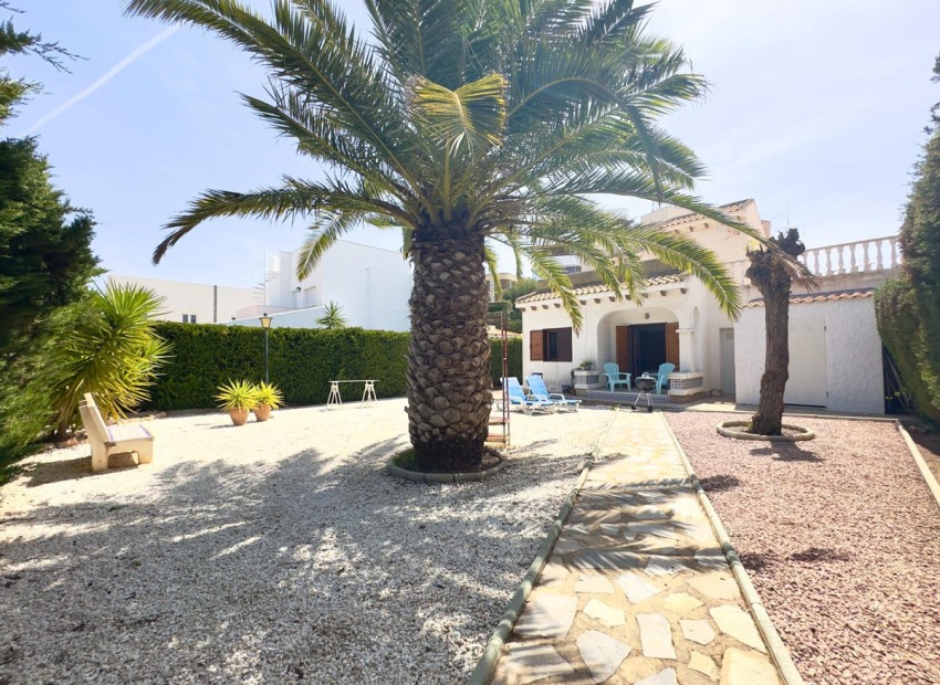 Resale - Villa - Orihuela - Cabo Roig