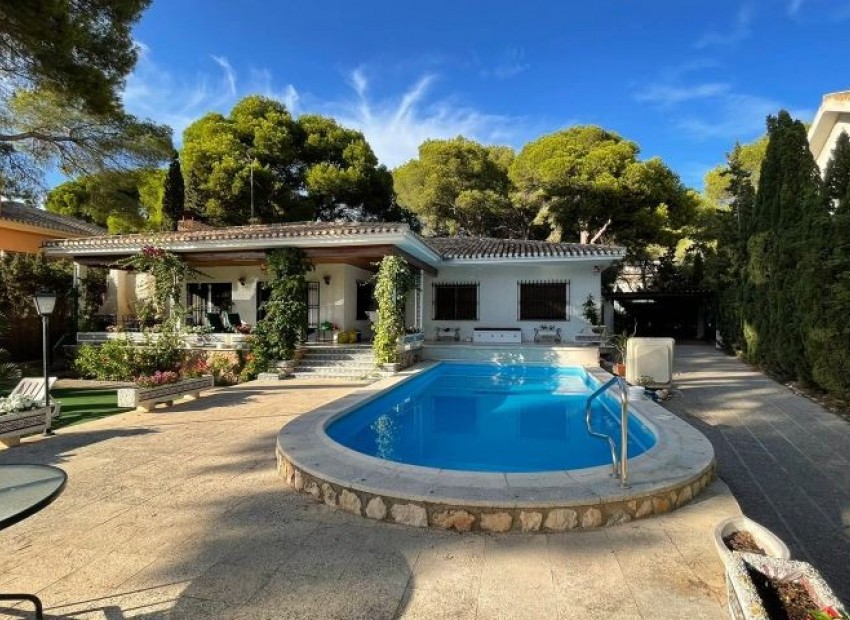 Resale - Villa - Orihuela - Campoamor