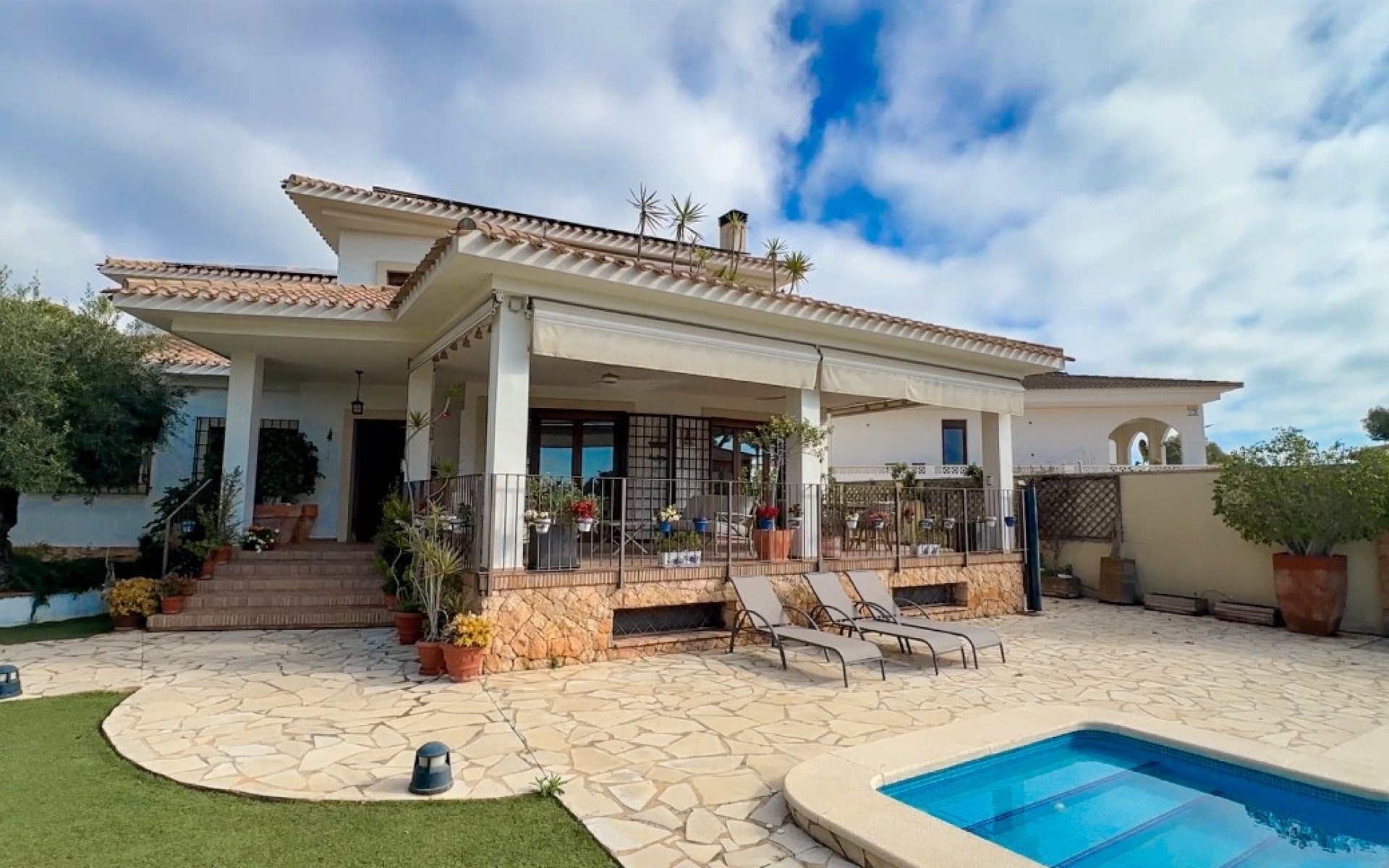 Resale - Villa - Orihuela - Campoamor