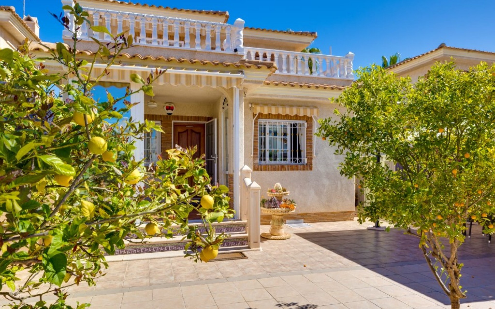 Resale - Villa - Orihuela Costa - La Zenia