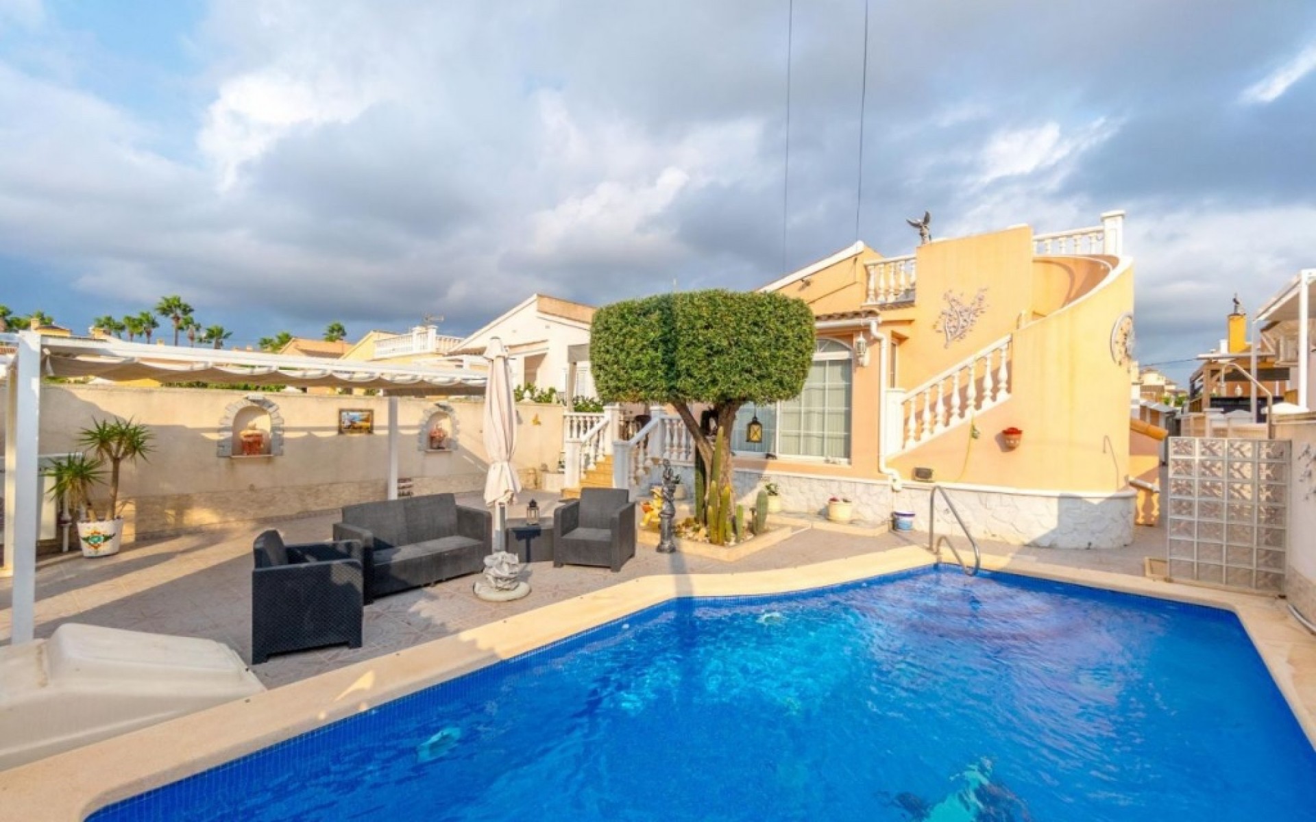 Resale - Villa - Orihuela Costa - Playa Flamenca