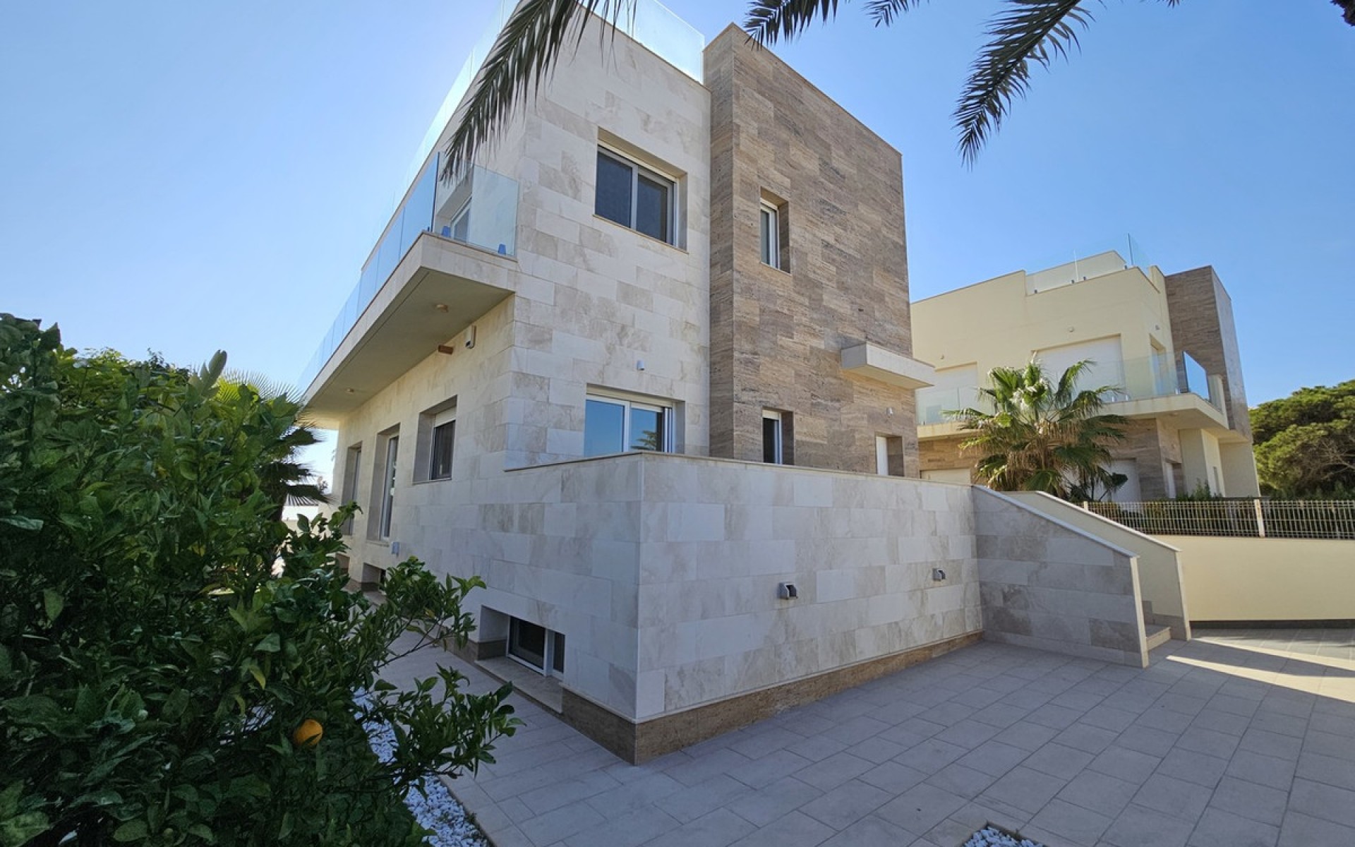 Resale - Villa - Orihuela - La Zenia