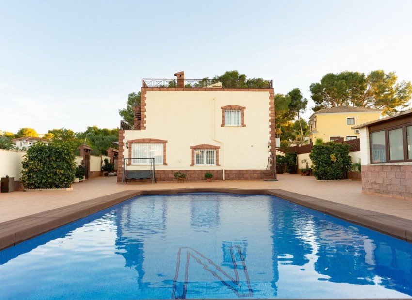 Resale - Villa - Orihuela - Los Balcones