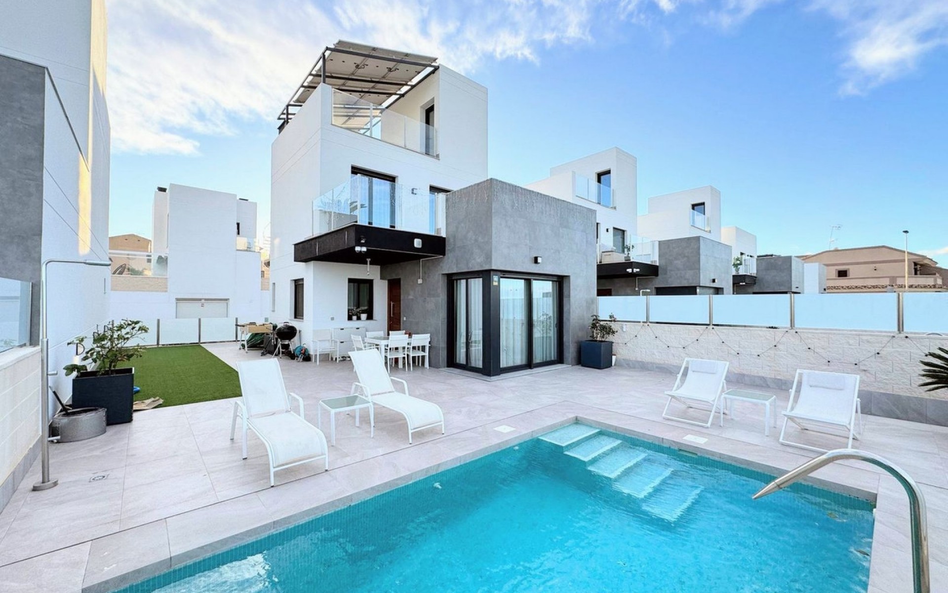 Resale - Villa - Orihuela - Los Balcones