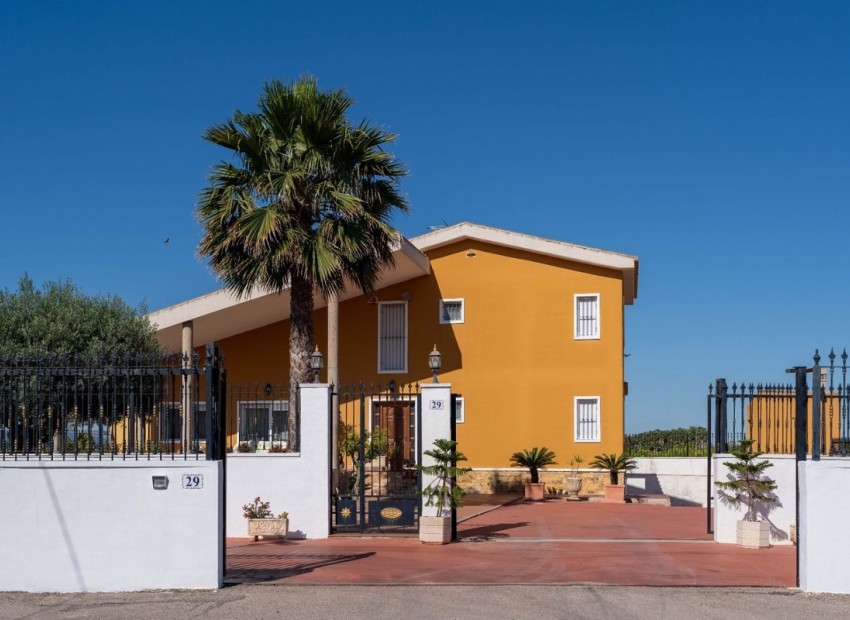 Resale - Villa - Orihuela - Orihuela Centro