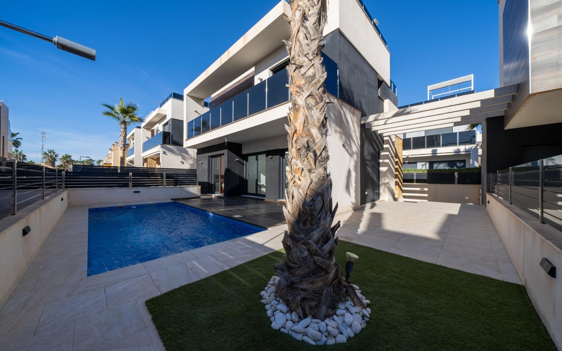 Resale - Villa - Orihuela - Orihuela Costa