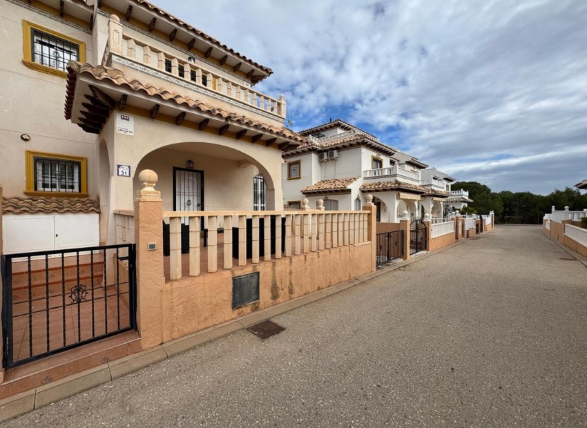 Resale - Villa - Orihuela - Orihuela Costa