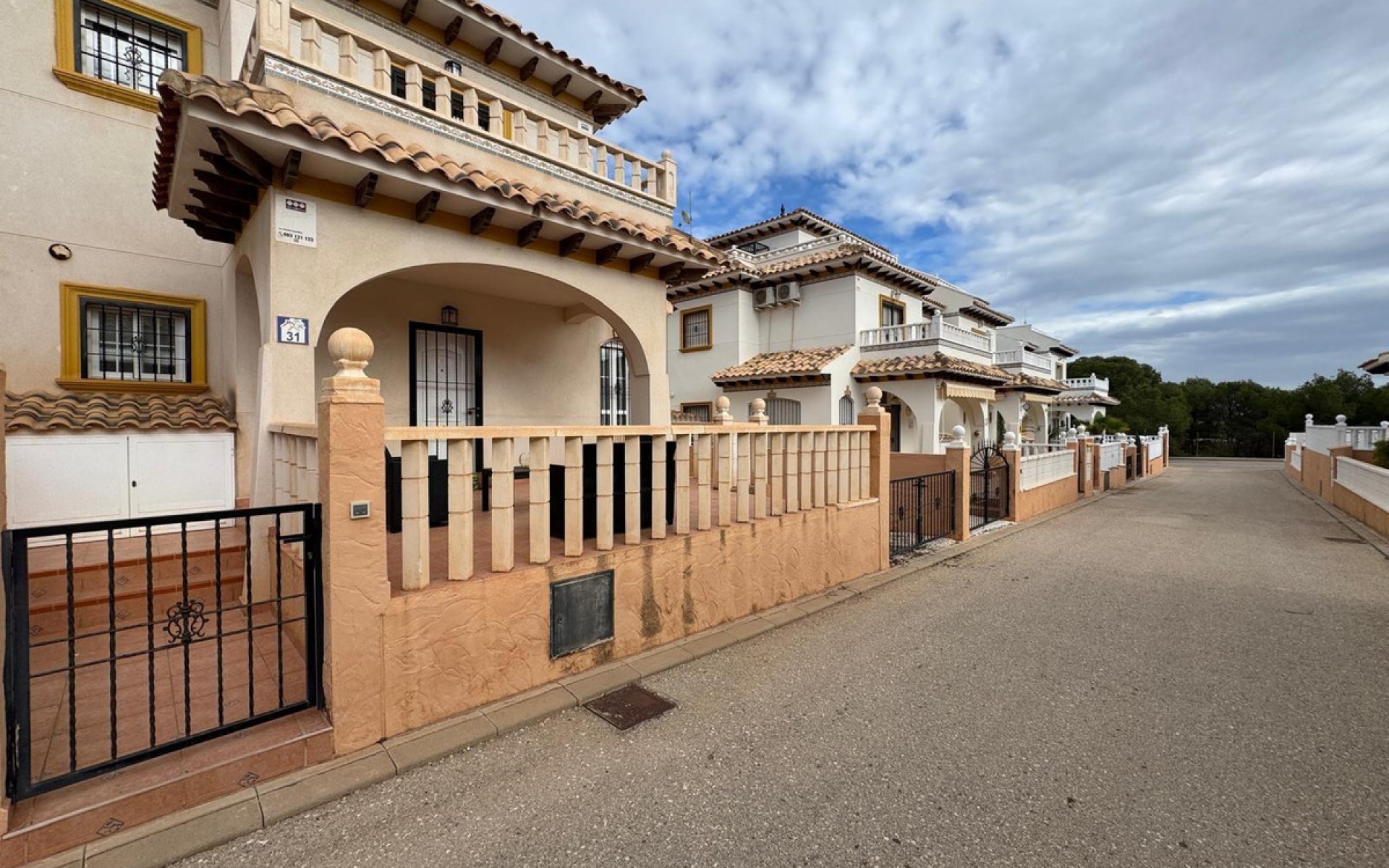 Resale - Villa - Orihuela - Orihuela Costa