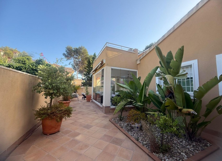 Resale - Villa - Orihuela - Orihuela Costa