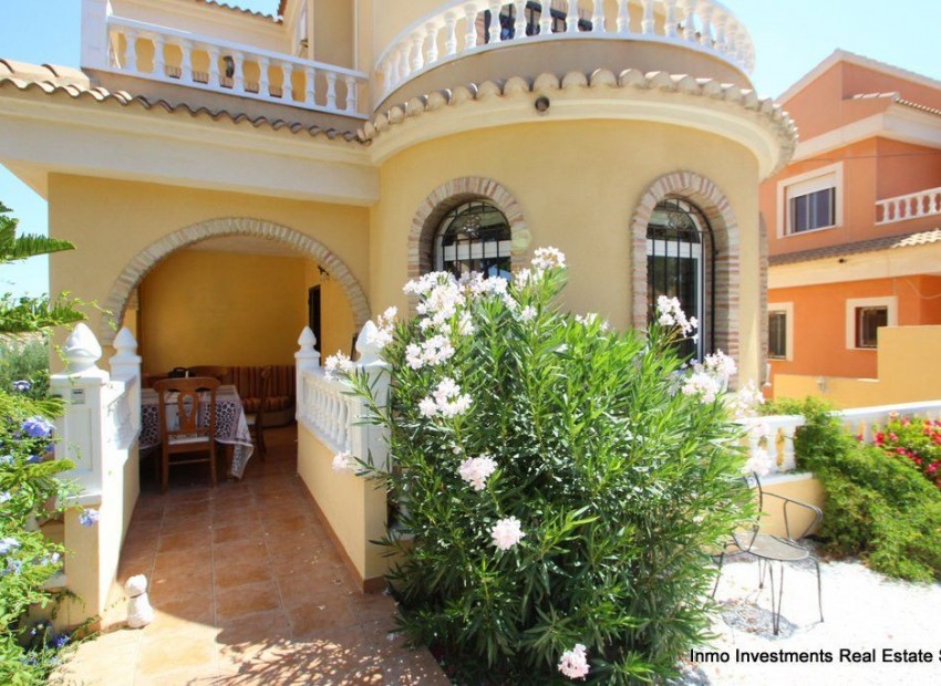 Resale - Villa - Orihuela - Orihuela Costa