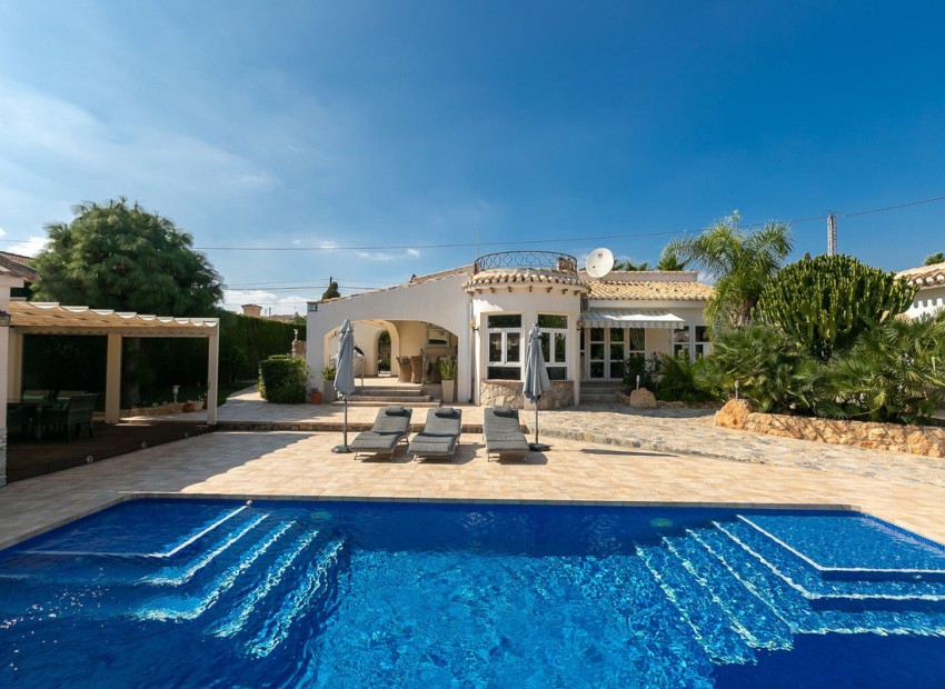 Resale - Villa - Orihuela - Orihuela Costa