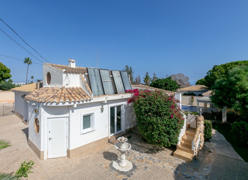 Resale - Villa - Orihuela - Orihuela Costa