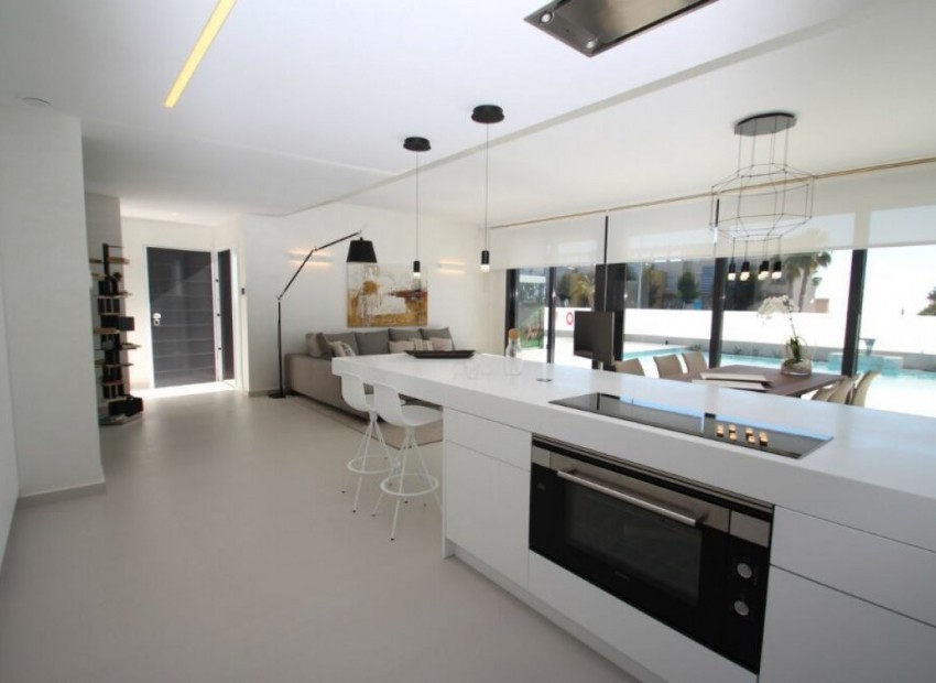Resale - Villa - Orihuela - Orihuela Costa