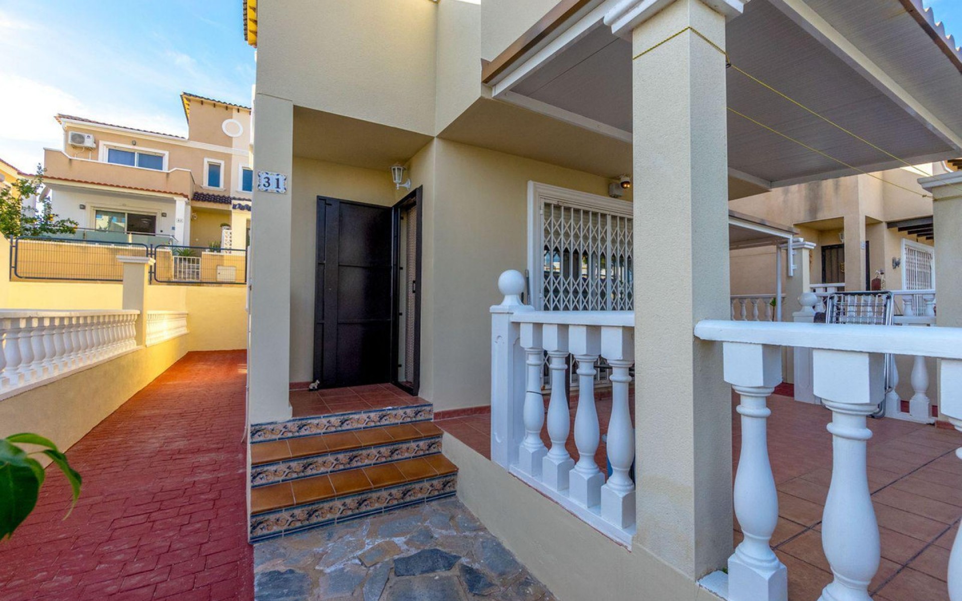 Resale - Villa - Orihuela - Orihuela Costa
