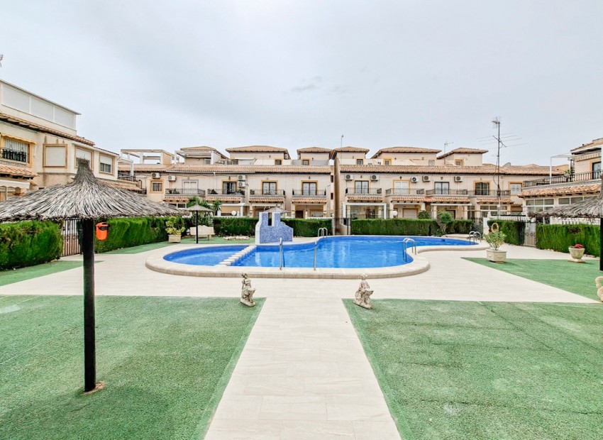 Resale - Villa - Orihuela - Orihuela Costa